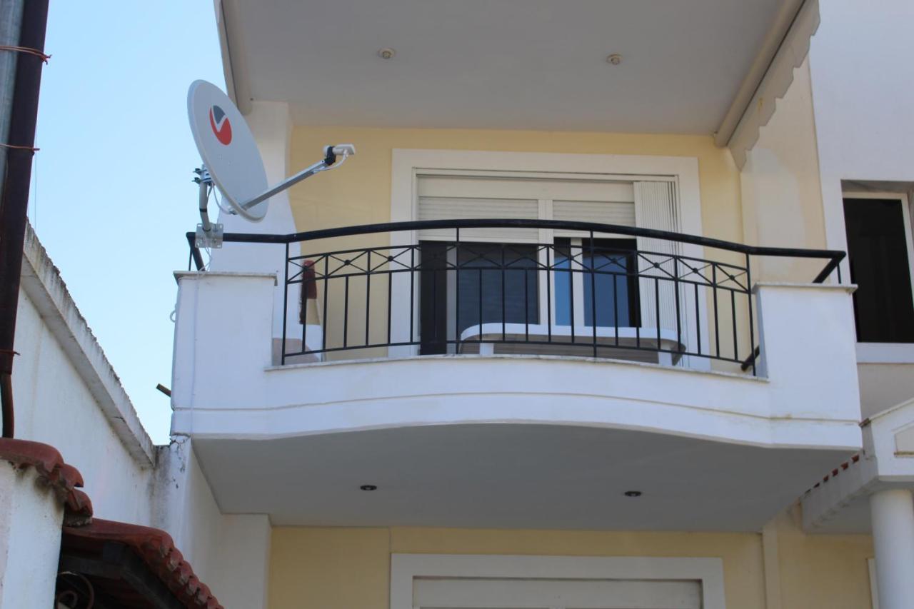 Paralia Ofriniou Gr Sunrise Apartments 3 Exterior foto